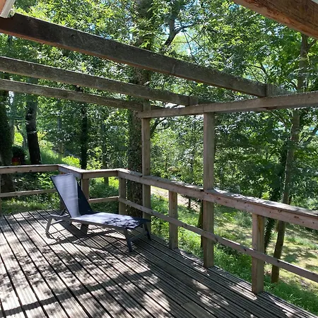 キャンプ場 & Mayari 3*