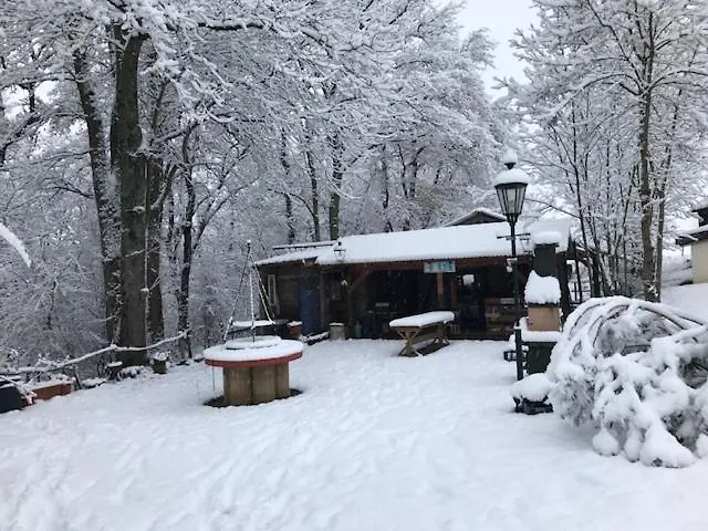 & Mayari مكان تخييم Escosse