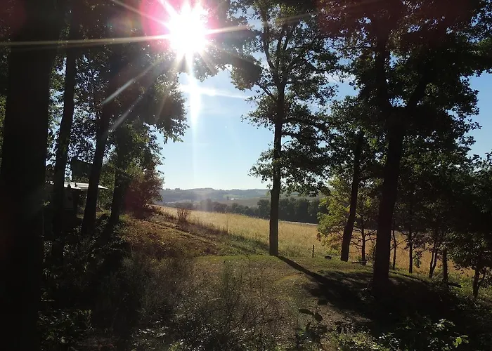 مكان تخييم & Mayari